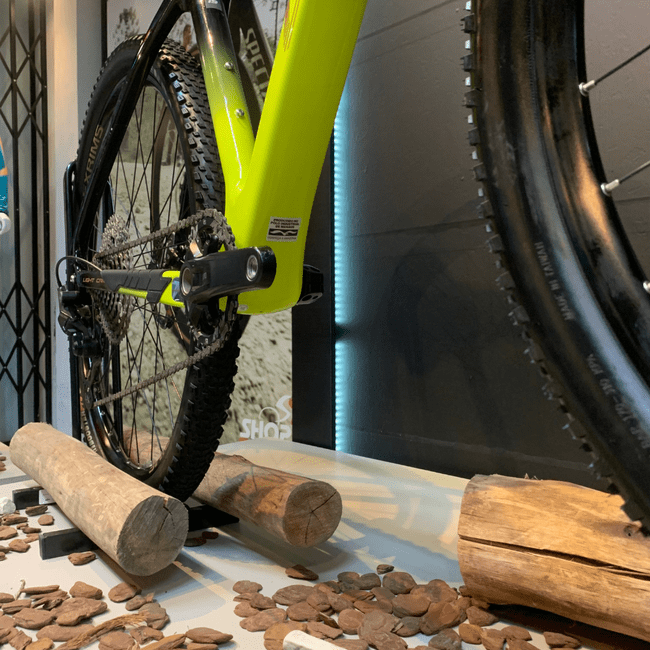 Bicicleta Oggi Agile Sport Aro 29 Deore 12v Preto e Amarelo - Seminova