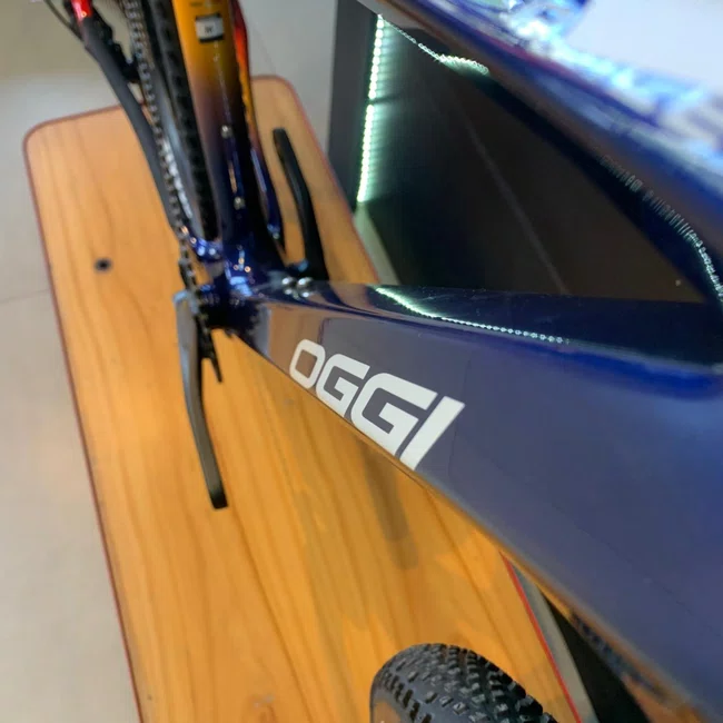 Bicicleta Oggi Agile Sport Aro 29 Deore 12v Azul Amarelo Vermelho