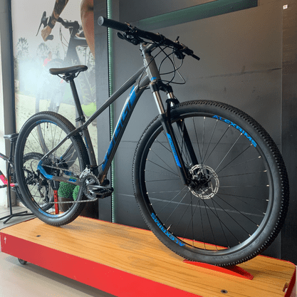 Bicicleta Oggi Big Wheel 7.0 Aro 29 Alivio 18v 2022 Grafite e Azul e Preto