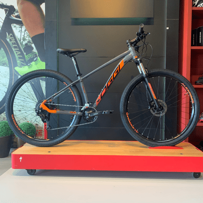 Bicicleta Oggi Big Wheel 7.0 Aro 29 Alivio 18v 2022 Grafite e Laranja e Preto
