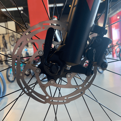 Bicicleta Oggi Big Wheel 7.0 Aro 29 Alivio 18v 2022 Grafite e Laranja e Preto