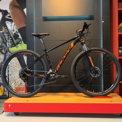 Bicicleta Oggi Big Wheel 7.0 Aro 29 Alivio 18v 2022 Preto e Laranja