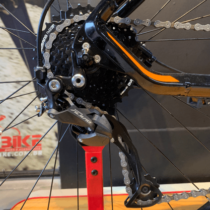 Bicicleta Oggi Big Wheel 7.0 Aro 29 Alivio 18v 2022 Preto e Laranja