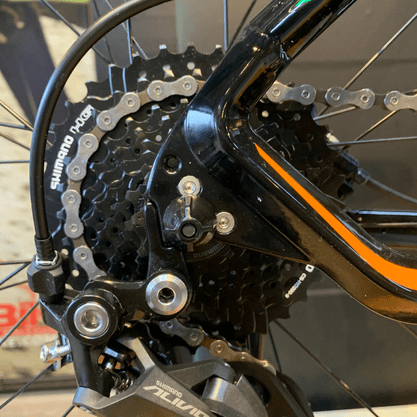 Bicicleta Oggi Big Wheel 7.0 Aro 29 Alivio 18v 2022 Preto e Laranja