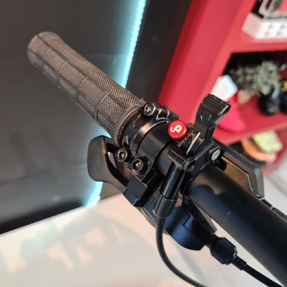 Bicicleta Oggi Big Wheel 7.0 Aro 29 Alivio 18v 2022 Preto e Vermelho e Amarelo