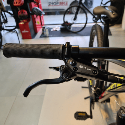 Bicicleta Oggi Big Wheel 7.0 Aro 29 Alivio 18v 2022 Preto e Vermelho e Amarelo