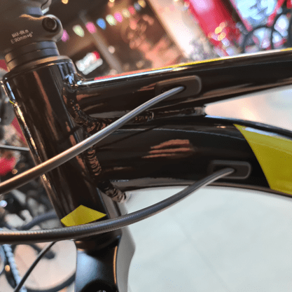 Bicicleta Oggi Big Wheel 7.0 Aro 29 Alivio 18v 2022 Preto e Vermelho e Amarelo