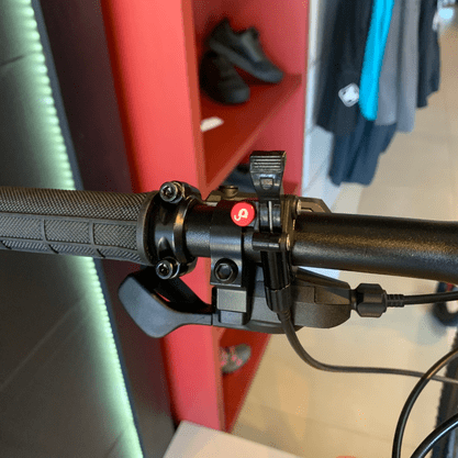 Bicicleta Oggi Big Wheel 7.0 Aro 29 Alivio 18v 2022 Grafite e Vermelho e Preto