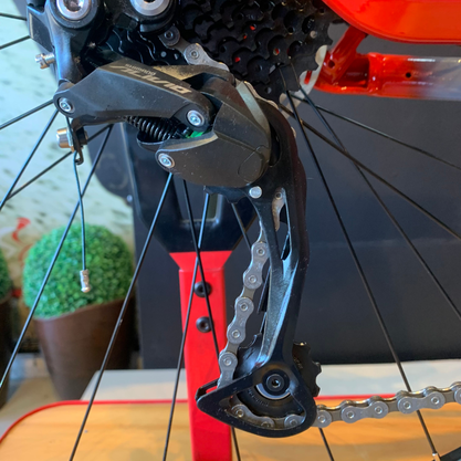Bicicleta Oggi Big Wheel 7.0 Aro 29 Alivio 18v 2022 Grafite e Vermelho e Preto