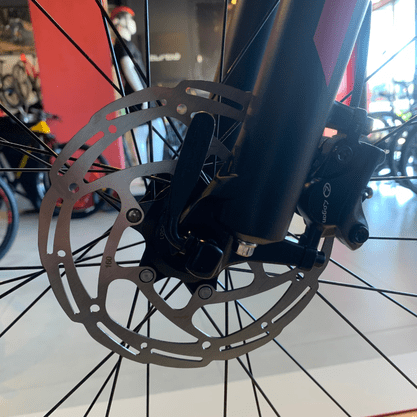 Bicicleta Oggi Big Wheel 7.0 Aro 29 Alivio 18v 2022 Grafite e Vermelho e Preto