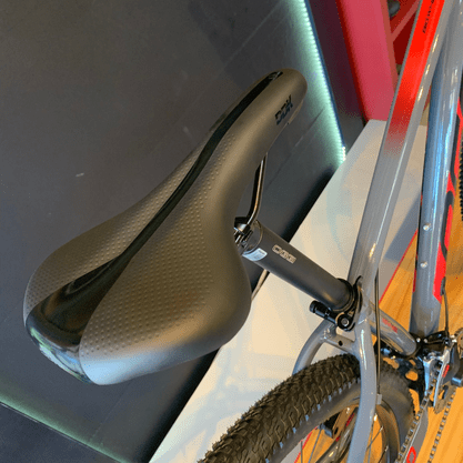 Bicicleta Oggi Big Wheel 7.0 Aro 29 Alivio 18v 2022 Grafite e Vermelho e Preto