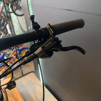 Bicicleta Oggi Big Wheel 7.0 Aro 29 Alivio 18v 2022 Preto e Azul