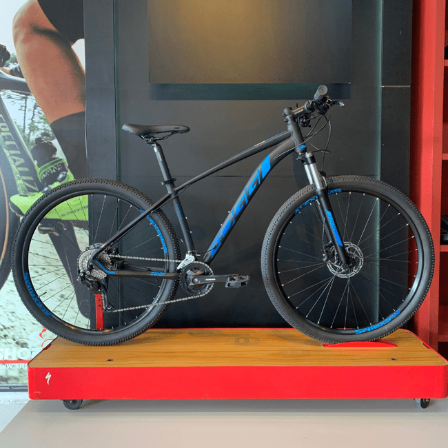 Bicicleta Oggi Big Wheel 7.0 Aro 29 Alivio 18v 2022 Preto e Azul