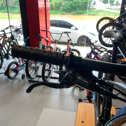 Bicicleta Oggi Big Wheel 7.1 Aro 29 Deore 18v 2022 Preto e Azul