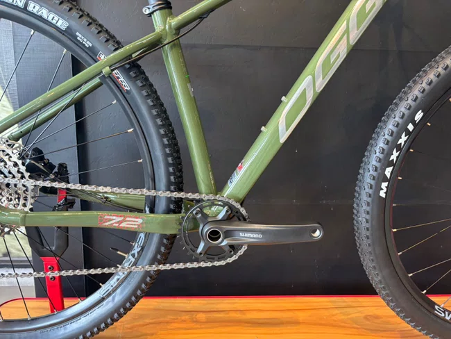 Bicicleta Oggi Big Wheel 7.2 A29 Deore 12v 2026 Verde/Vermelho/Cinza