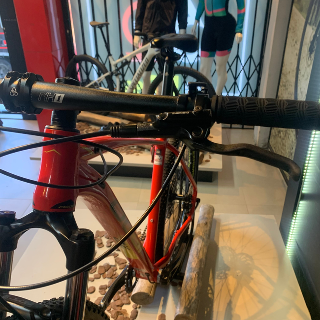 Bicicleta Oggi Big Wheel 7.2 Aro 29 Deore 12v Vermelha - Seminova