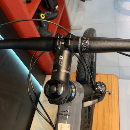 Bicicleta Oggi Big Wheel 7.3 Aro 29 Deore 12v 2022 Grafite e Laranja e Preto