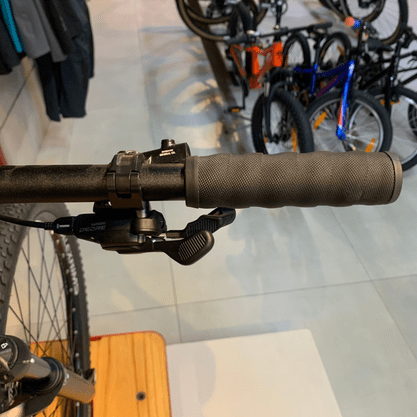 Bicicleta Oggi Big Wheel 7.3 Aro 29 Deore 12v 2022 Grafite e Laranja e Preto