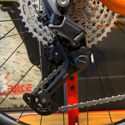 Bicicleta Oggi Big Wheel 7.3 Aro 29 Deore 12v 2022 Grafite e Laranja e Preto