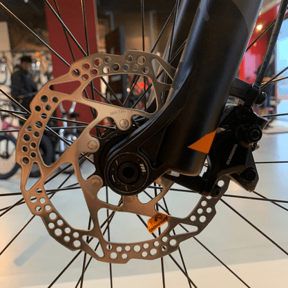 Bicicleta Oggi Big Wheel 7.3 Aro 29 Deore 12v 2022 Grafite e Laranja e Preto
