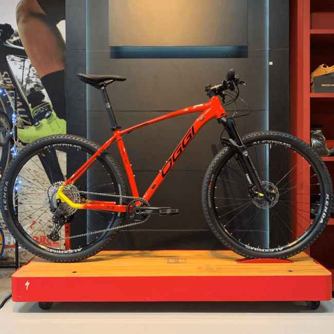 Bicicleta Oggi Big Wheel 7.3 Aro 29 Deore 12v 2022 Vermelho e Amarelo