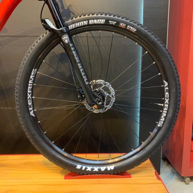 Bicicleta Oggi Big Wheel 7.3 A29 Deore 12v VERM/BRAN 2025