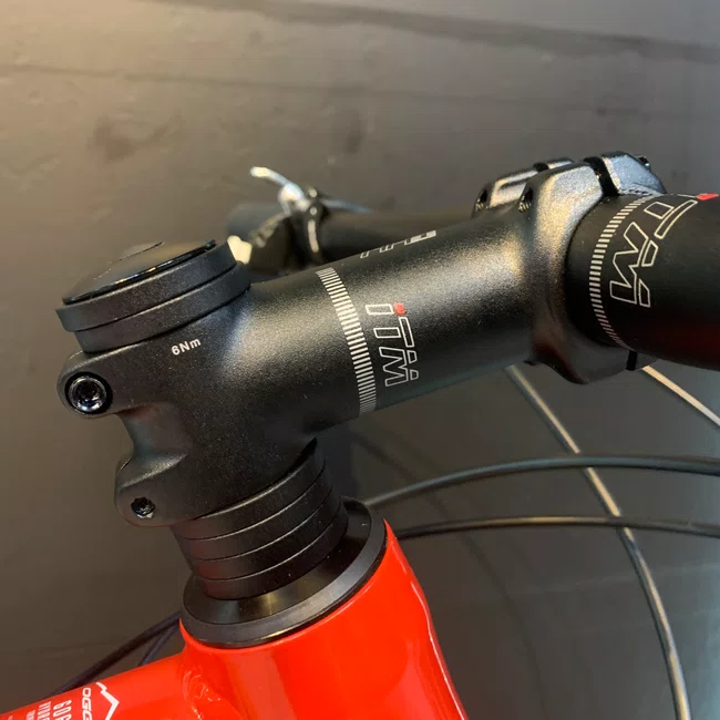 Bicicleta Oggi Big Wheel 7.3 A29 Deore 12v VERM/BRAN 2025