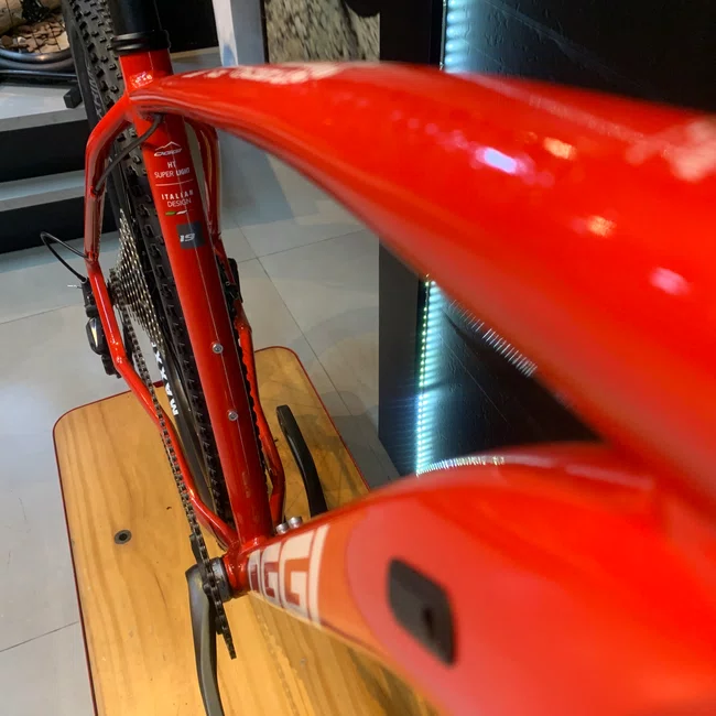 Bicicleta Oggi Big Wheel 7.3 A29 Deore 12v VERM/BRAN 2025