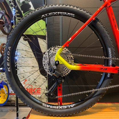 Bicicleta Oggi Big Wheel 7.3 Aro 29 Deore 12v 2022 Vermelho e Amarelo