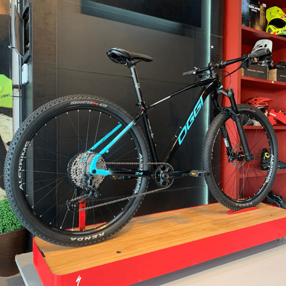 Bicicleta Oggi Big Wheel 7.4 Aro 29 Shimano SLX 12v Preto e Azul e Grafite