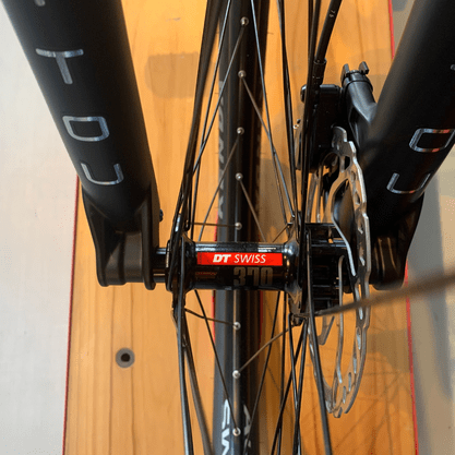 Bicicleta Oggi Big Wheel 7.4 Aro 29 Shimano SLX 12v Preto e Azul e Grafite