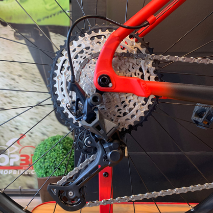 Bicicleta Oggi Big Wheel 7.4 Aro 29 Shimano SLX 12v Preto e Vermelho