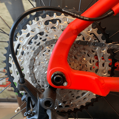 Bicicleta Oggi Big Wheel 7.4 Aro 29 Shimano SLX 12v Preto e Vermelho
