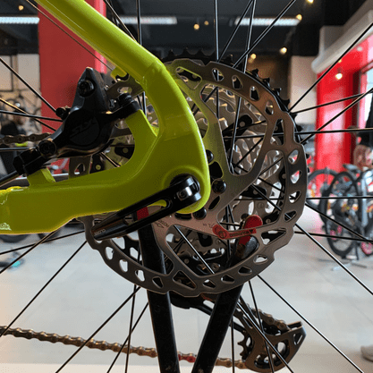 Bicicleta Oggi Big Wheel 7.4 Aro 29 Shimano SLX 12v Grafite e Preto e S-Lime