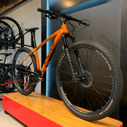 Bicicleta Oggi Big Wheel 7.5 Aro 29 GX 12v 2022 Laranja e Preto