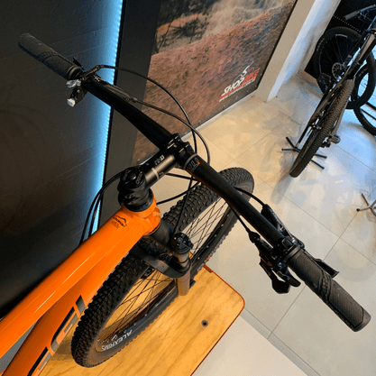 Bicicleta Oggi Big Wheel 7.5 Aro 29 GX 12v 2022 Laranja e Preto