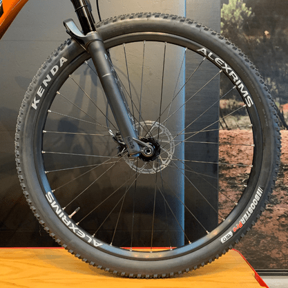 Bicicleta Oggi Big Wheel 7.5 Aro 29 GX 12v 2022 Laranja e Preto