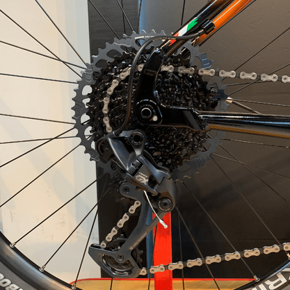 Bicicleta Oggi Big Wheel 7.5 Aro 29 GX 12v 2022 Laranja e Preto