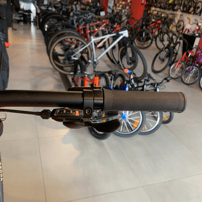 Bicicleta Oggi Big Wheel 8.0 E-bike Aro 29 Shimano 7v 2021 Vermelho e Dourado