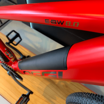 Bicicleta Oggi Big Wheel 8.0 E-bike Aro 29 Shimano 7v 2021 Vermelho e Dourado