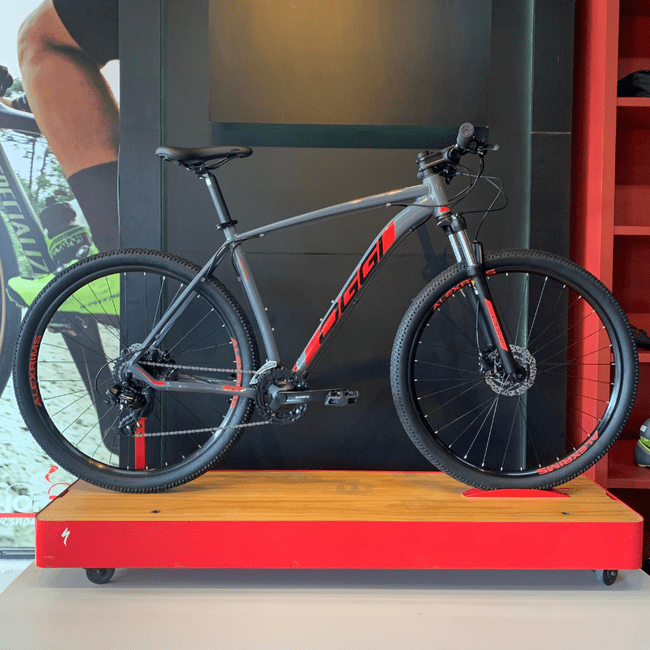 Bicicleta Oggi Big Wheel 7.0 Aro 29 Tourney 24v 2023 Grafite e Vermelho e Preto