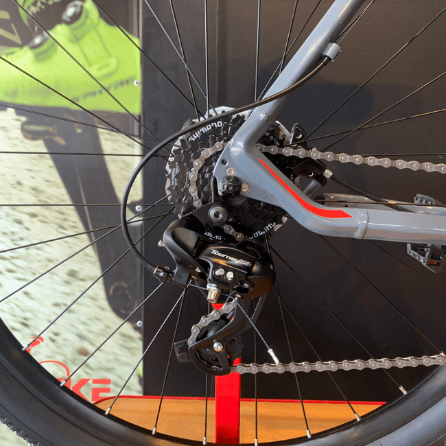 Bicicleta Oggi Big Wheel 7.0 Aro 29 Tourney 24v 2023 Grafite e Vermelho e Preto