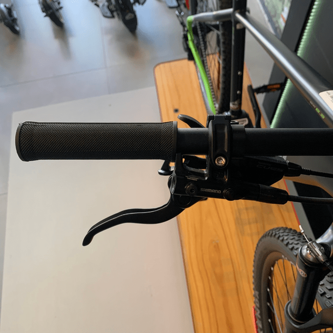 Bicicleta Oggi Big Wheel 8.2 Aro 29 Cues 10v 2024 Preto e Verde