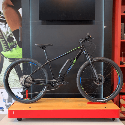 Bicicleta Oggi Big Wheel 8.3 Aro 29 Deore 11v 2022 Preto e Verde e Azul
