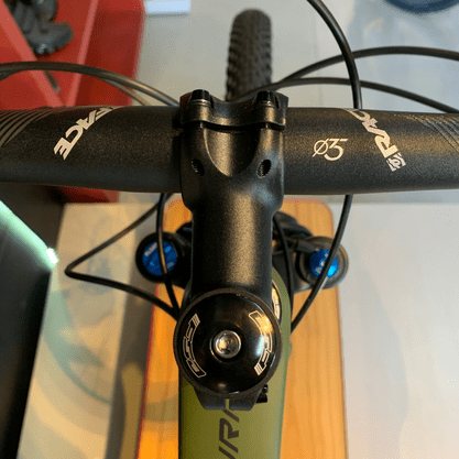 Bicicleta Oggi Cattura Pro T-20 Carbon Aro 29 GX 2023 12v Verde e Preto