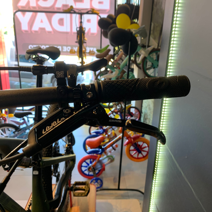 Bicicleta Oggi Cattura Pro T-20 Carbon Aro 29 GX 2023 12v Verde e Preto