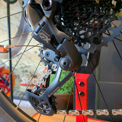 Bicicleta Oggi Cattura Pro T-20 Carbon Aro 29 GX 2023 12v Verde e Preto