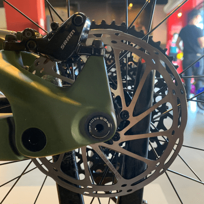 Bicicleta Oggi Cattura Pro T-20 Carbon Aro 29 GX 2023 12v Verde e Preto