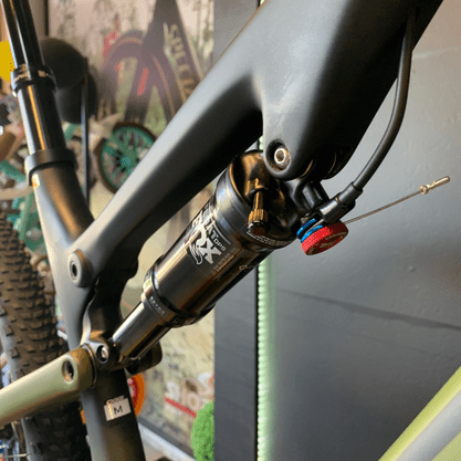 Bicicleta Oggi Cattura Pro T-20 Carbon Aro 29 GX 2023 12v Verde e Preto