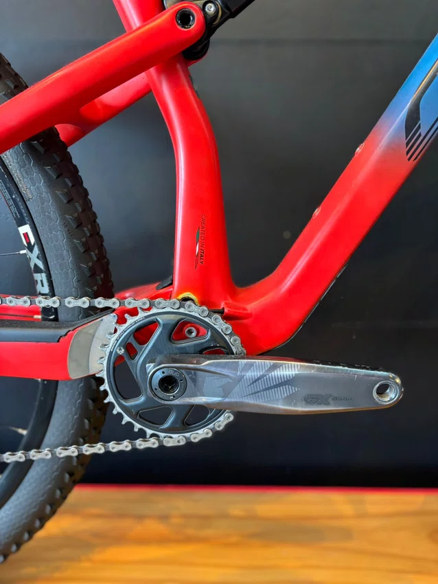 Bicicleta Oggi Cattura Pro T-17 Aro 29 GX 12V Vermelho e Azul - Seminova